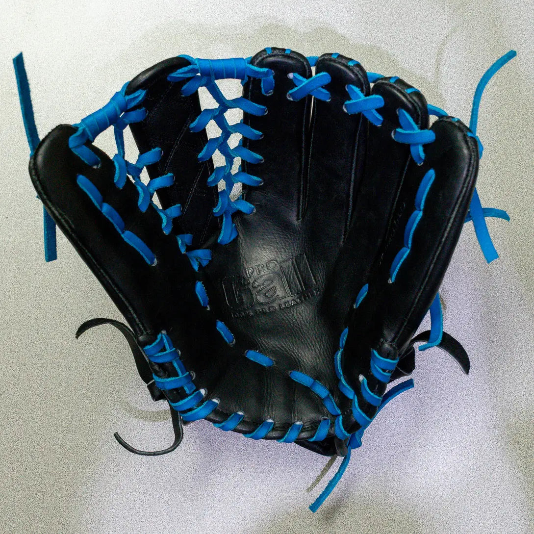 Academy 48 - Outfield Glove